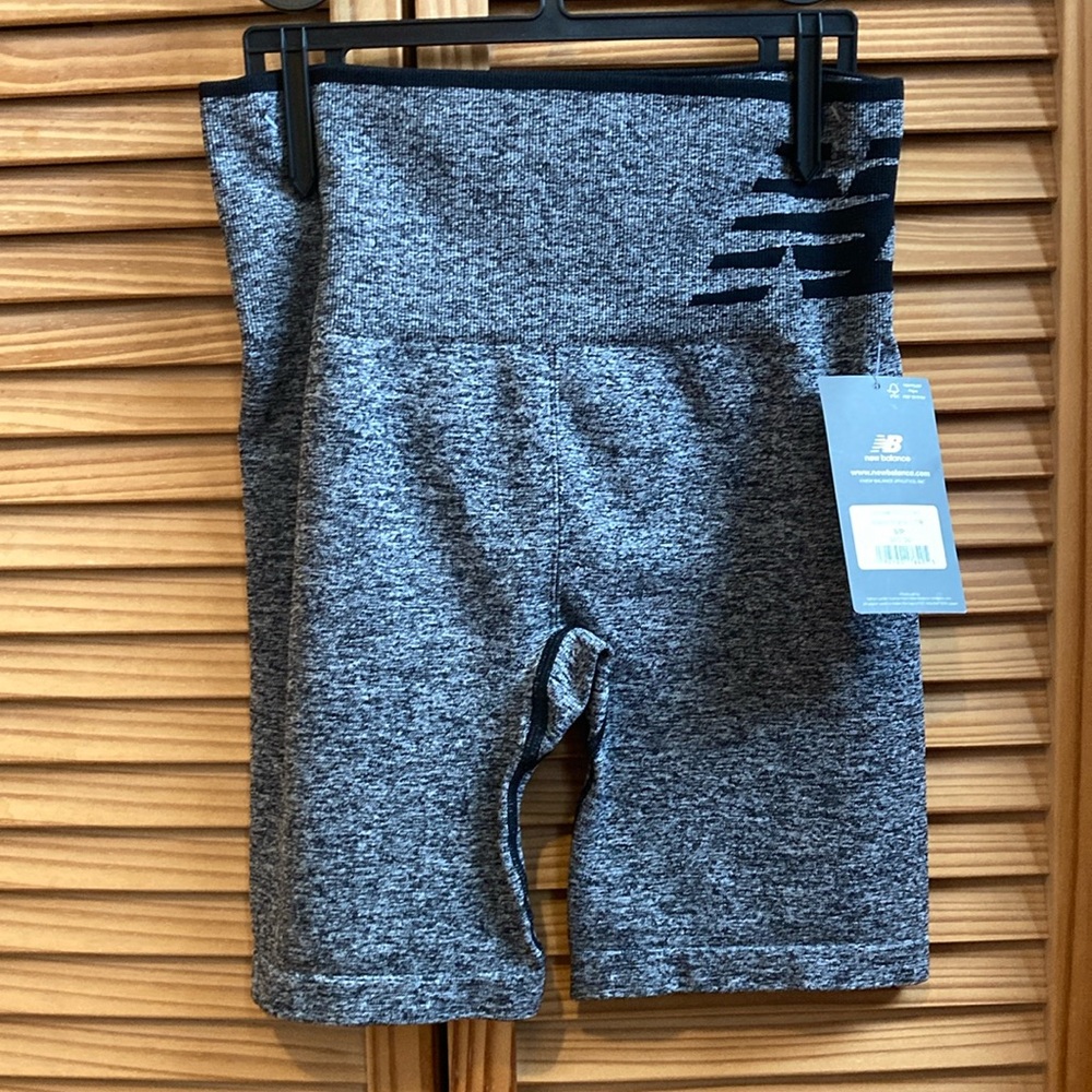 NWT New Balance Bike/Athletic shorts Sz Small